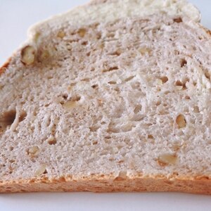 メープル好きさんにお勧め！Wメープルくるみ食パン